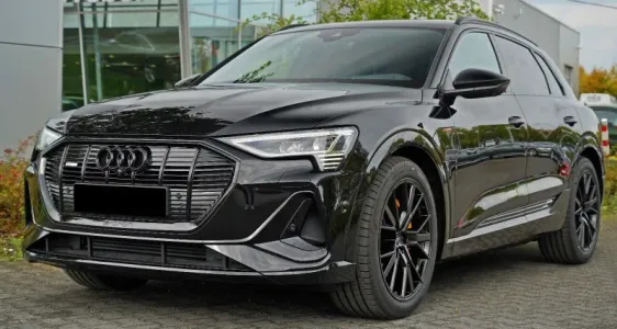 Audi E-Tron 55 Quattro S-line =Black Edition= Carbon Гаранци